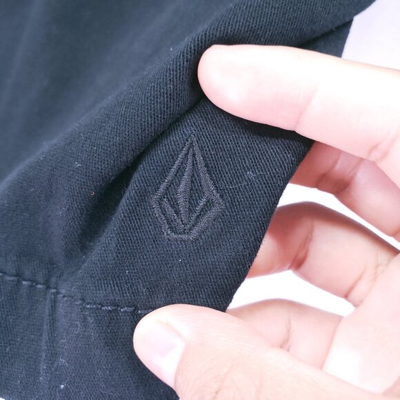 Volcom Black Y2K Punk Rock Skater Boy Chino Shorts Size 33 with Pockets - Picture 12 of 14